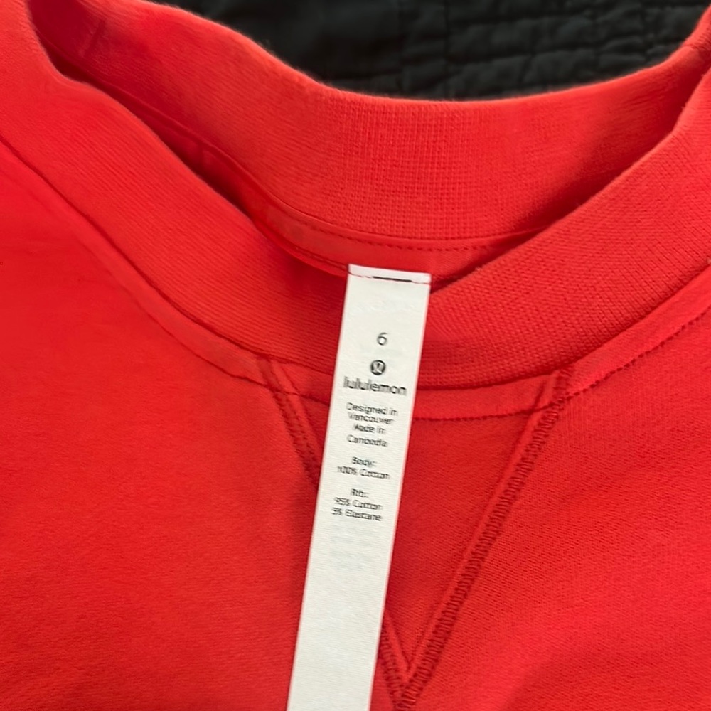 Lululemon Red Cropped Sweatshirt special edition - Picture 3 of 4